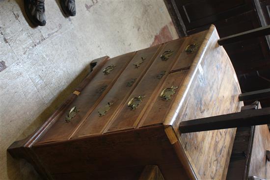 Early 18th century banded walnut chest of 2 short and 3 long drawers (damaged to mouldings and veneers)